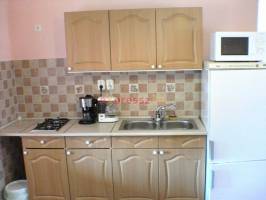 Barackvir�g apartman