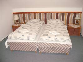 NIMR�D Pihen�h�z