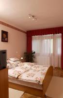 F�lhold Apartman