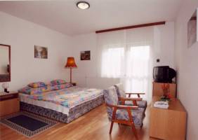 GUSZTI VILLA H�V�Z