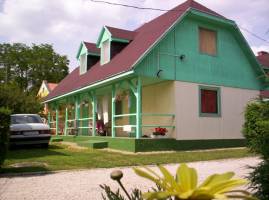 Z�ldsziget Kemping �s Apartman