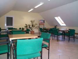 Bl�thy Ott� Szakk�z�piskola, Szakiskola �s Koll�gium