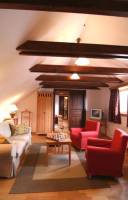 Oroszl�nos Borvend�gl�, Borh�z �s Vend�gfogad�