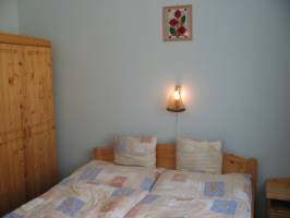 Napf�ny Vend�gh�z