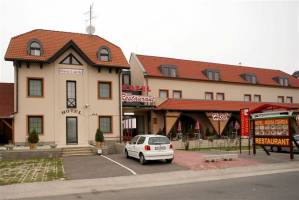 R�zsa Cs�rda