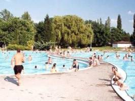 F�nyes F�rd� �s Kemping